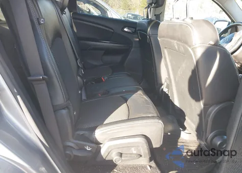 2015 Dodge Journey Crossroad z USA, uszkodzony, nr VIN 3C4PDCGG9FT698644